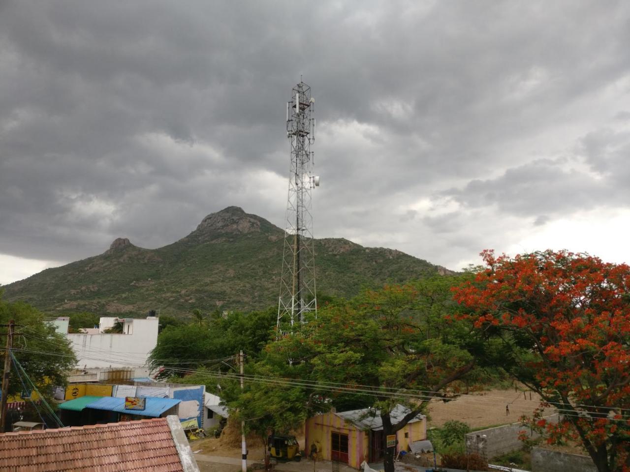 Selvalakshmi Restaurant And Lodge Tiruvannamalai Ngoại thất bức ảnh