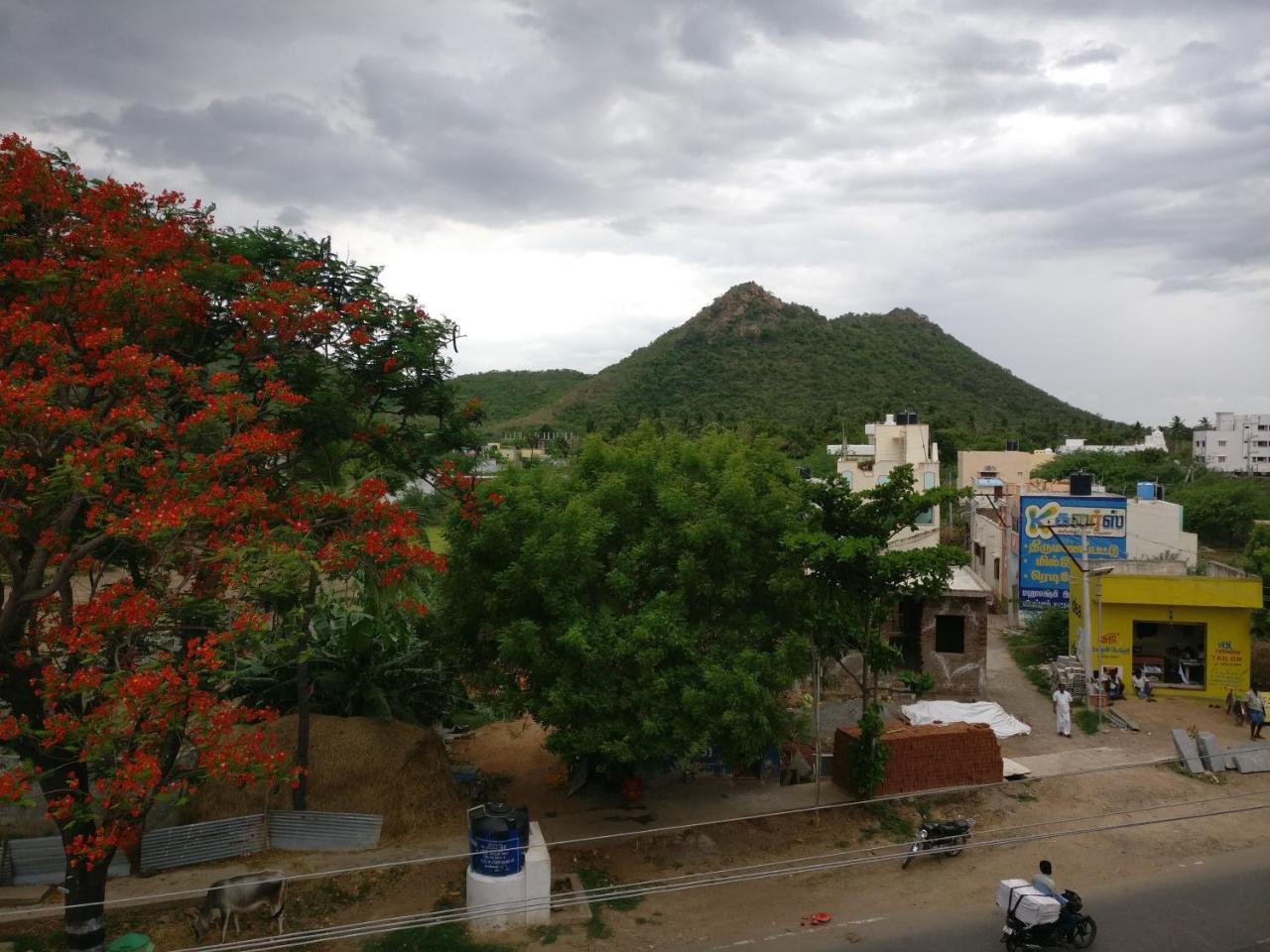 Selvalakshmi Restaurant And Lodge Tiruvannamalai Ngoại thất bức ảnh